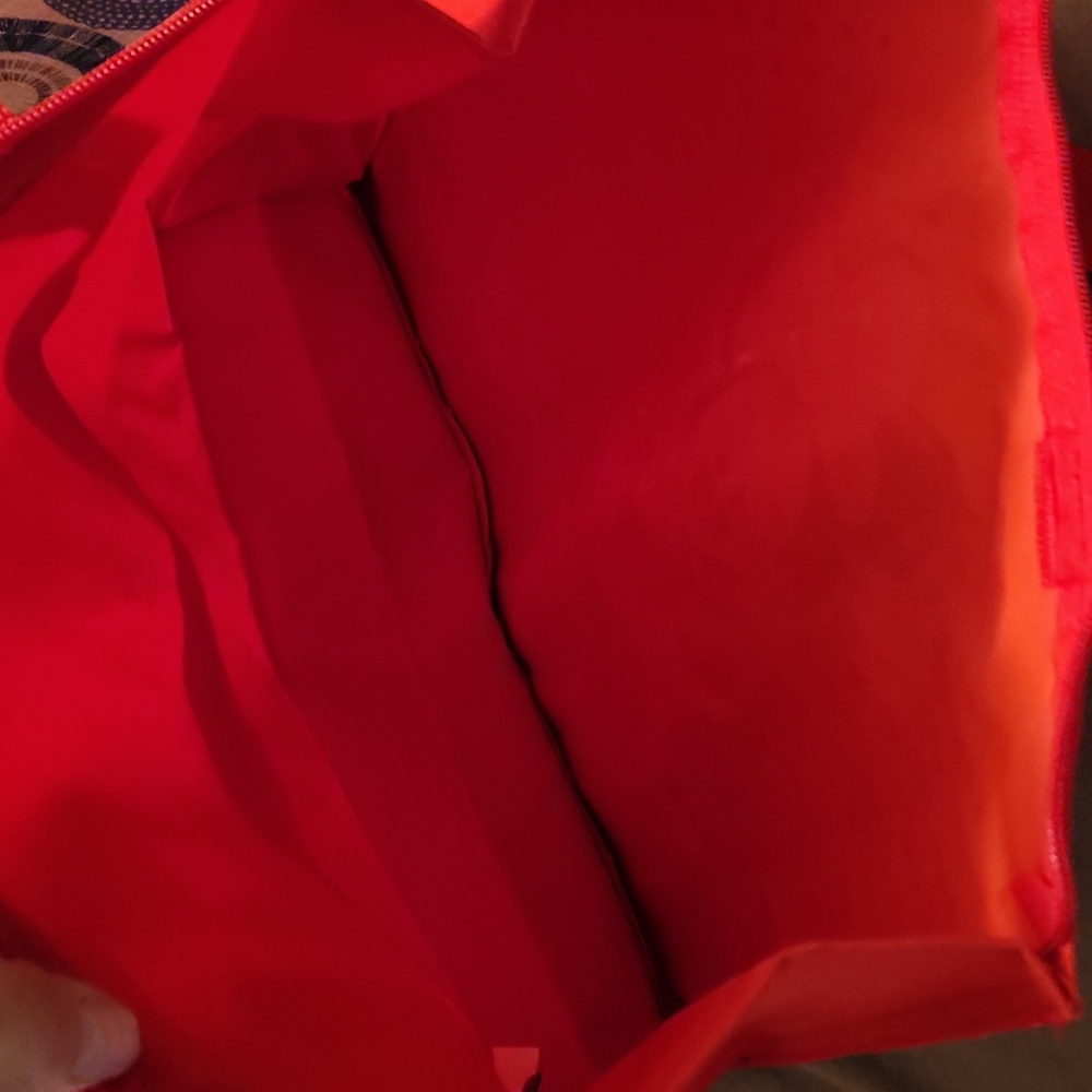 DISNEY Minnie Mouse red tote bag with small Minnie Mouse stuffed character - Picture 3 of 16